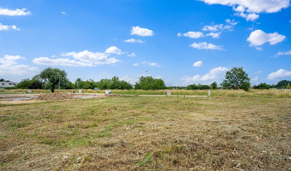 Prodej stavebního pozemku 675 m², Praha – náhled fotky 9