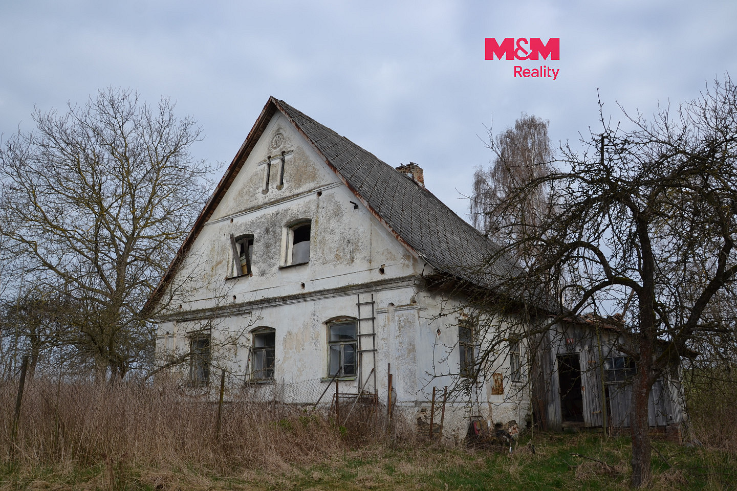 Prodej domu 6 953 m² s pozemkem 6 900 m²