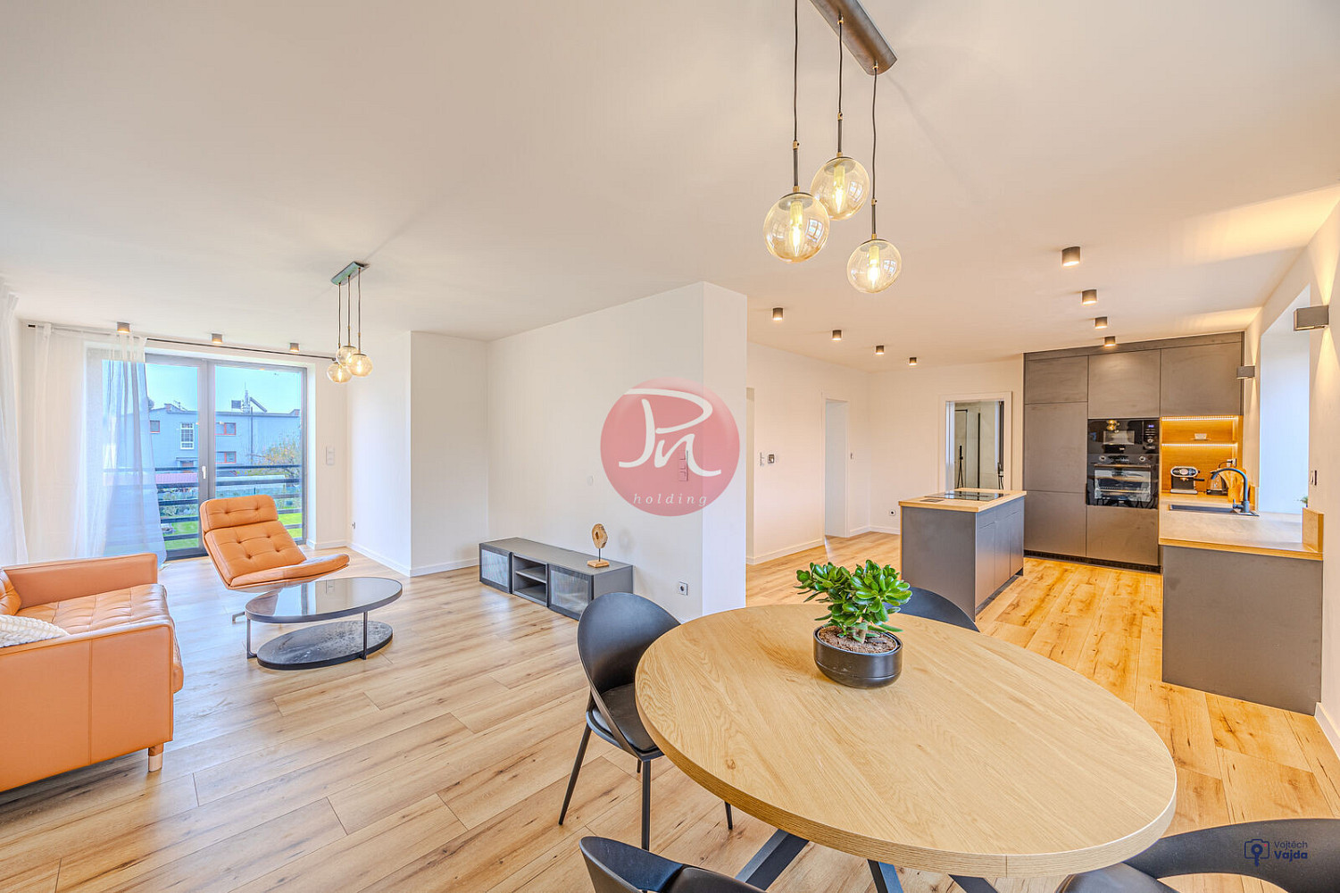Pronájem domu 194 m² s pozemkem 1 000 m²