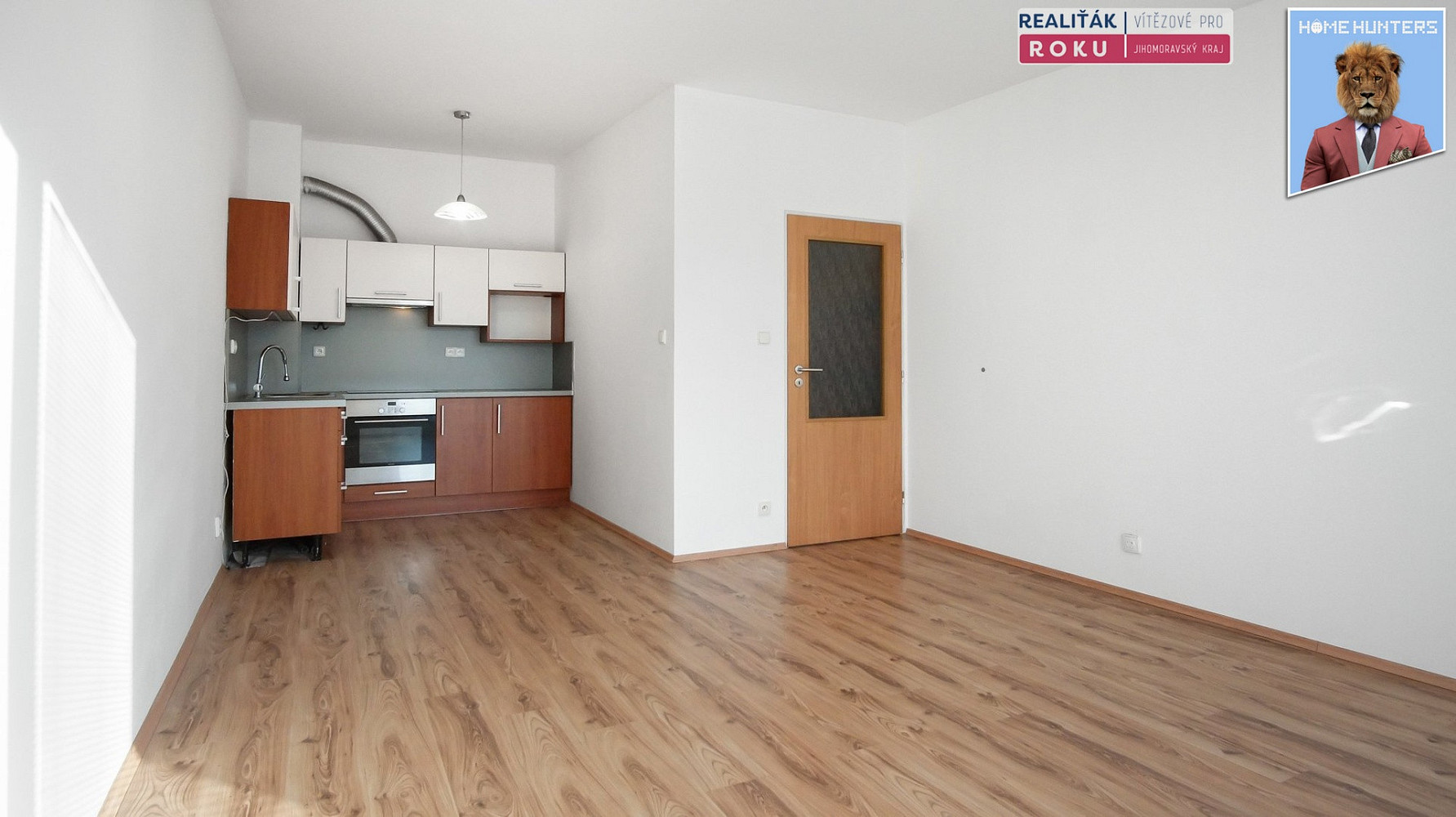Pronájem bytu 2+kk 55 m² – fotografie 2