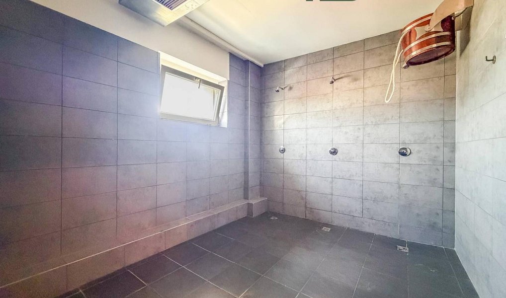Pronájem obchodních prostor 160 m², Benešov – náhled fotky 10