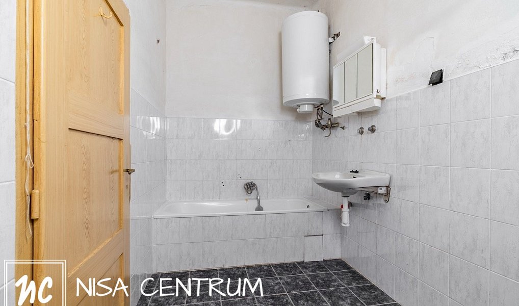 Prodej domu 220 m² s pozemkem 633 m², Benešov u Semil – náhled fotky 18