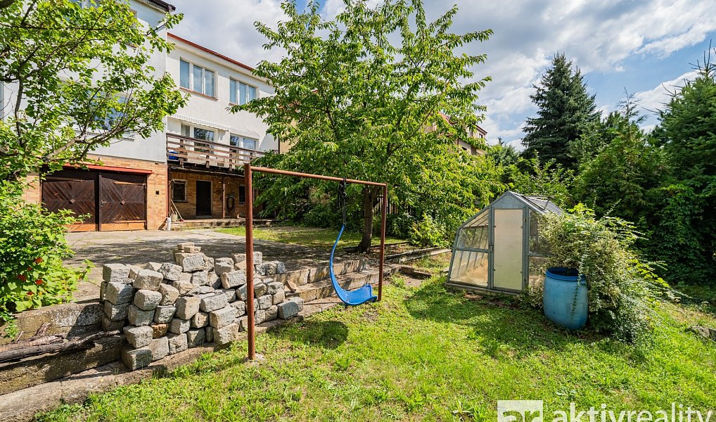 Prodej domu 260 m² s pozemkem 752 m², Praha – náhled fotky 47