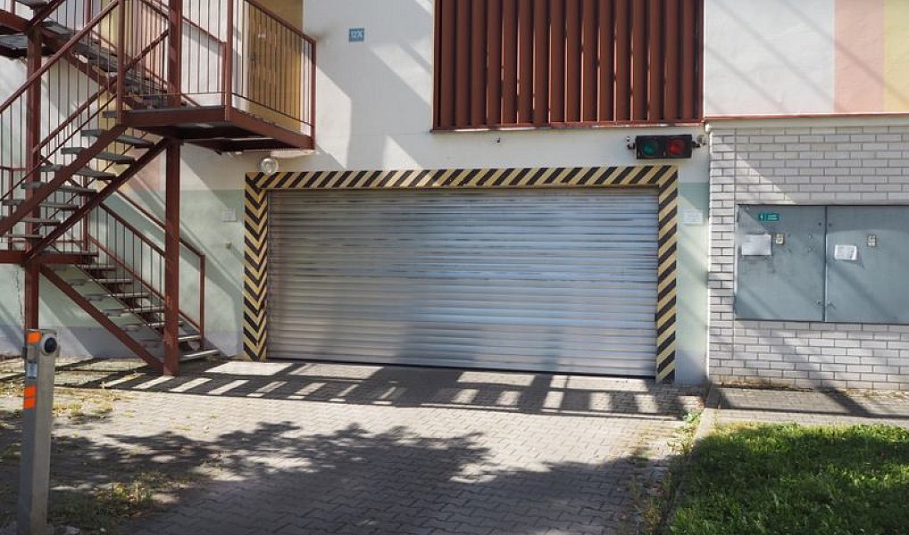 Pronájem zděné garáže ve Strakonicích, ulice Obránců míru, Strakonice – náhled fotky 5