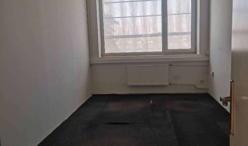 Pronájem kanceláře 99 m², Hradec Králové – náhled fotky 2