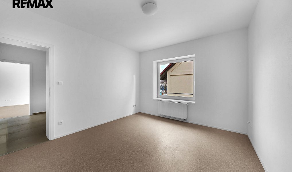 Pronájem bytu 2+1 35 m², Luštěnice – náhled fotky 13
