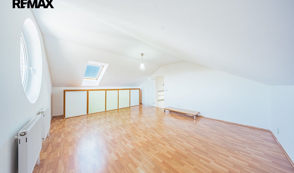 Prodej bytu 3+1 134 m², Dolní Břežany – náhled fotky 9