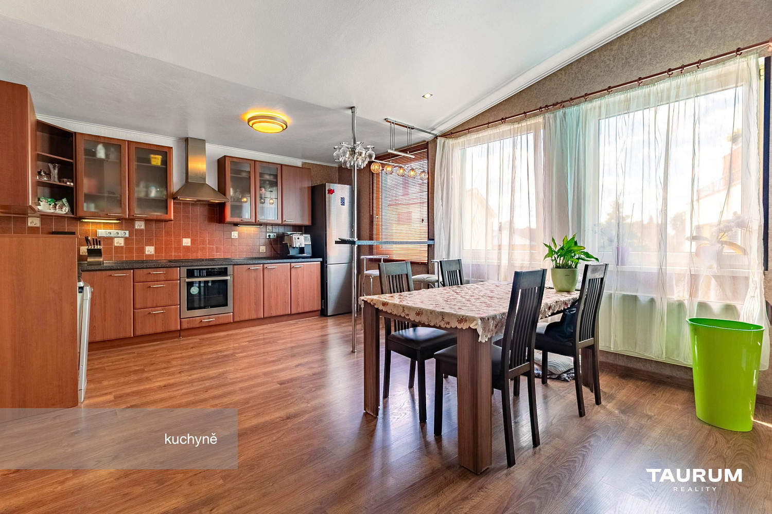 Prodej ubytovacího objektu 269 m² – fotografie 2