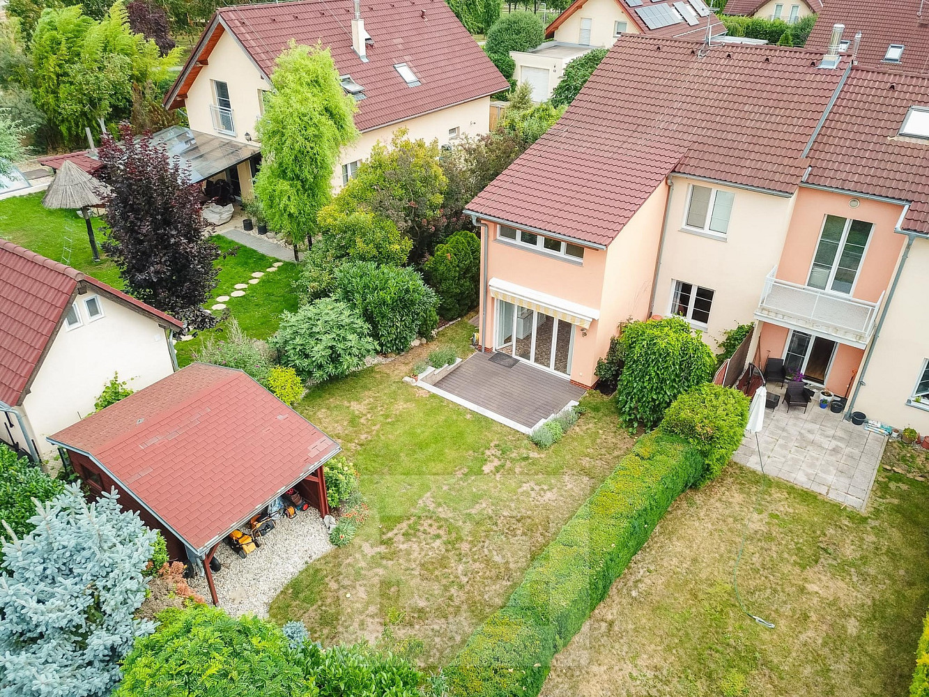 Pronájem domu 150 m² s pozemkem 347 m² — photo 2