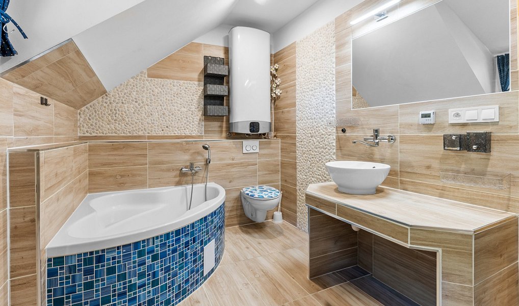 Prodej ubytovacího objektu 978 m², Desná – náhled fotky 14