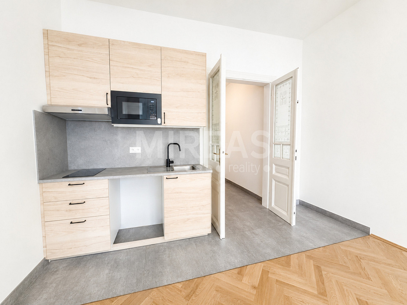 Pronájem bytu 2+kk 60 m² — photo 4