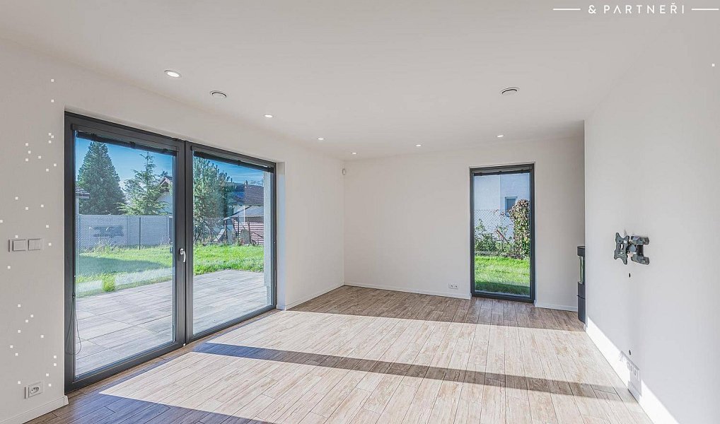 Prodej domu 150 m² s pozemkem 213 m², Dříteč – náhled fotky 4