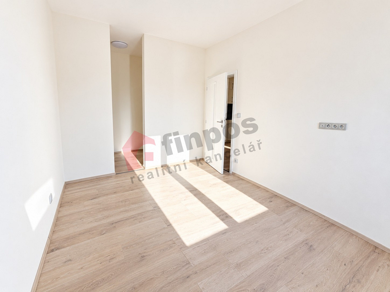 Pronájem bytu 2+kk 59 m² – fotografie 2
