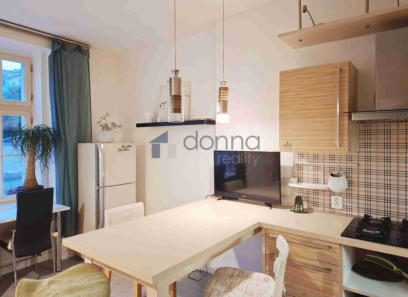 Pronájem bytu 4+kk 140 m² – fotografie 3
