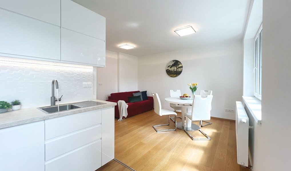 Prodej bytu 3+kk 74 m², Luhačovice – náhled fotky 2
