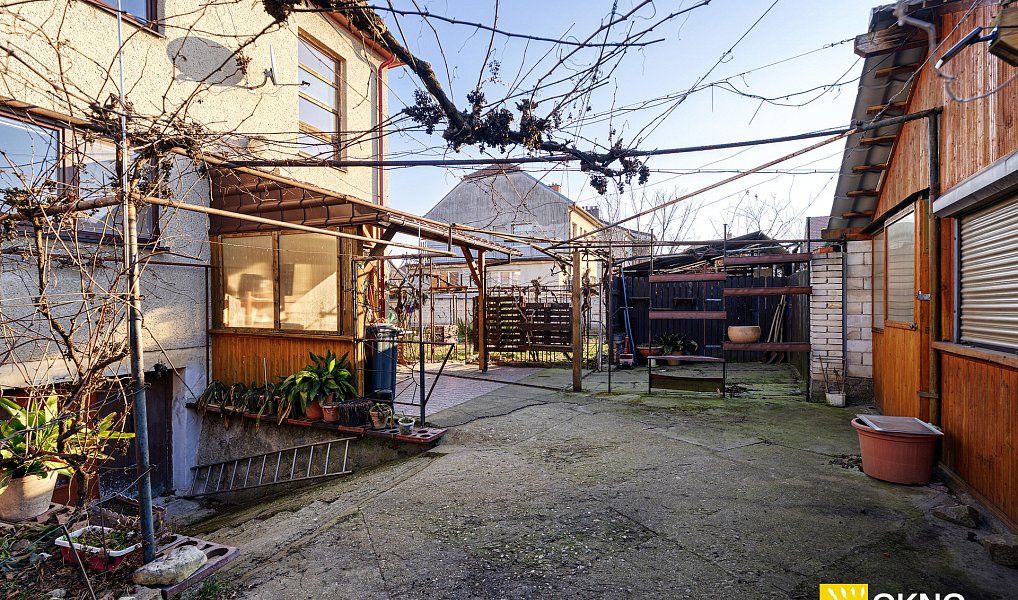 Prodej domu 284 m² s pozemkem 755 m², Hrušky – náhled fotky 16