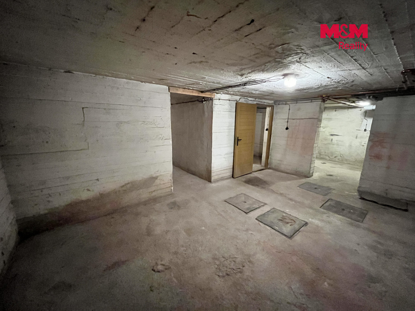 Prodej obchodních prostor 156 m² – fotografie 3