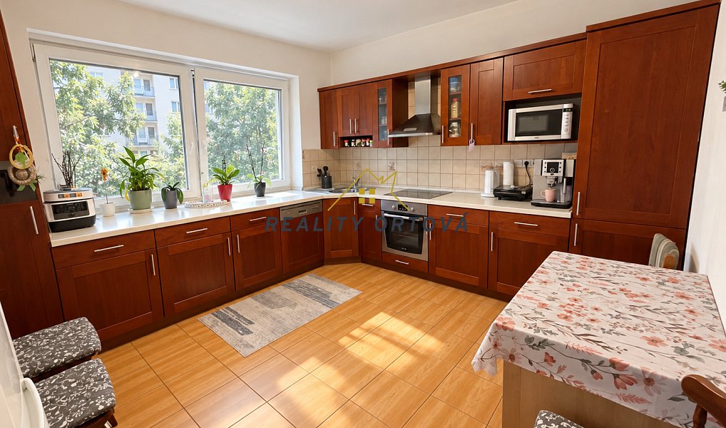 Prodej bytu 3+1 124 m², Turnov – náhled fotky 3