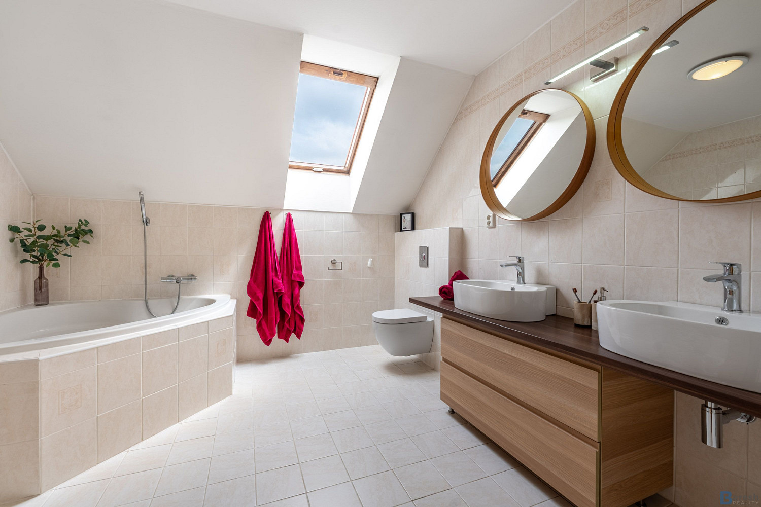 Prodej domu 201 m² s pozemkem 1 011 m² — photo 3