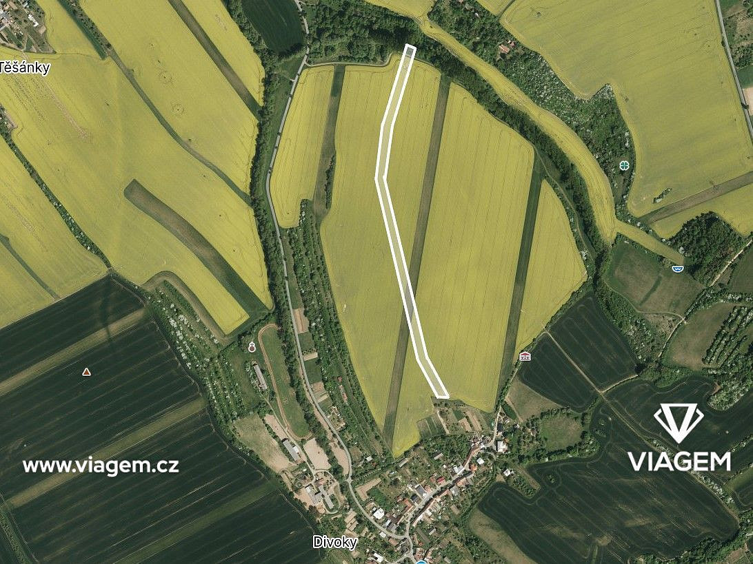 Prodej pole 1 183 m²