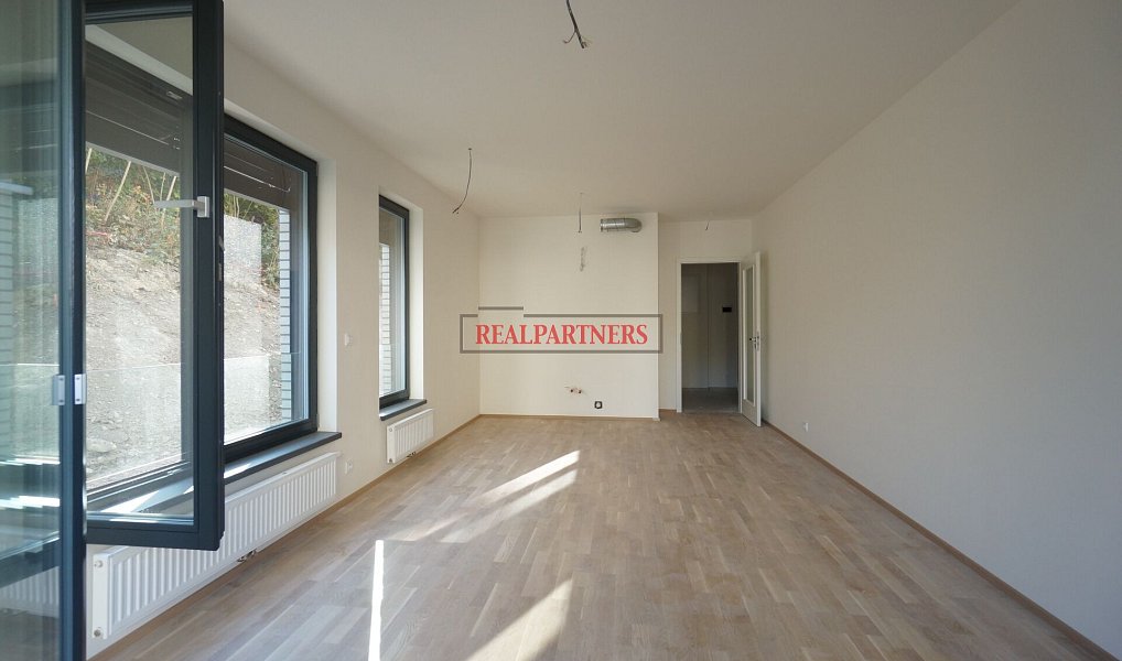 Prodej bytu 1+kk 37 m², Praha – náhled fotky 3