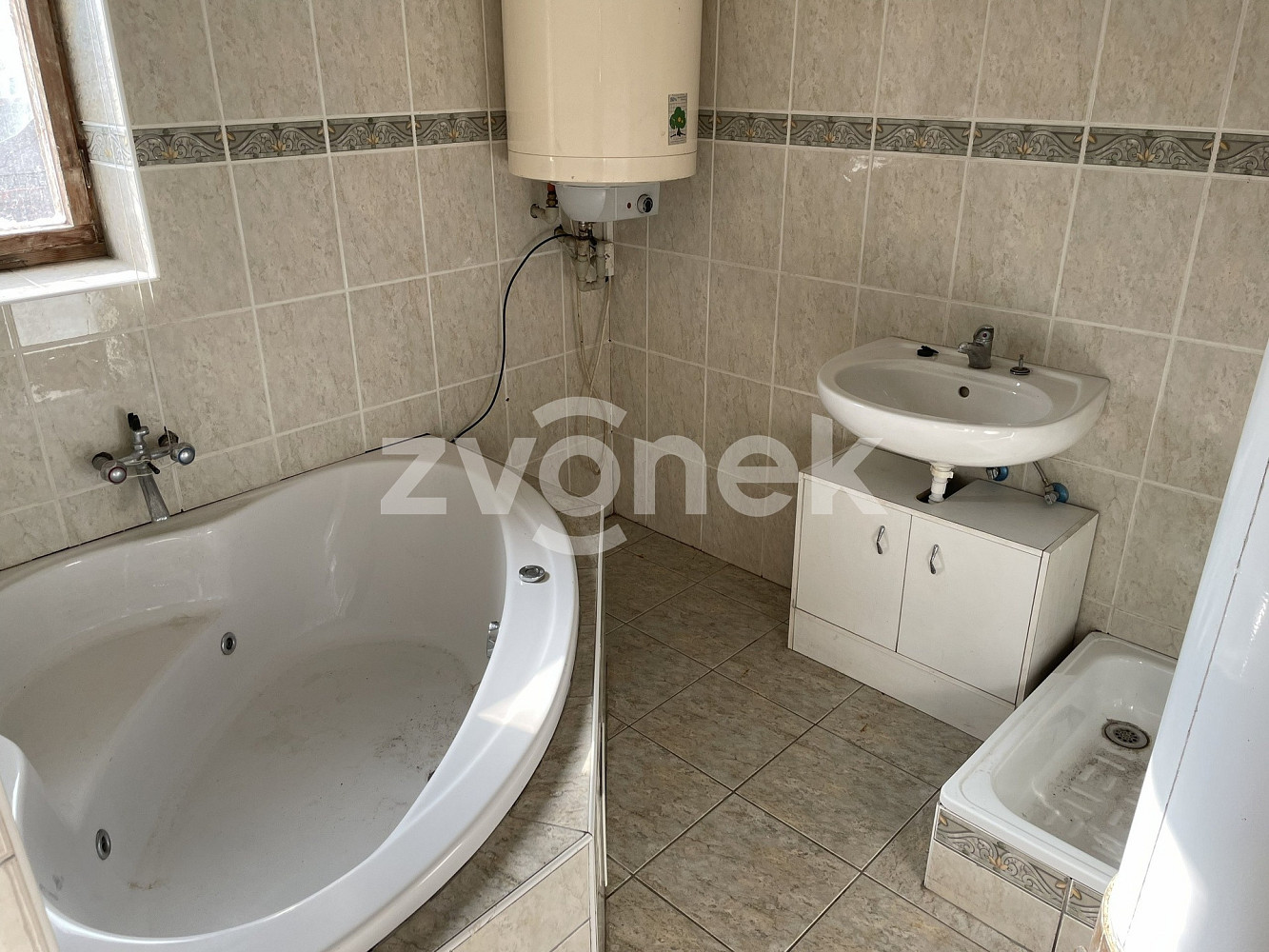 Prodej domu 240 m² s pozemkem 822 m² – fotografie 5