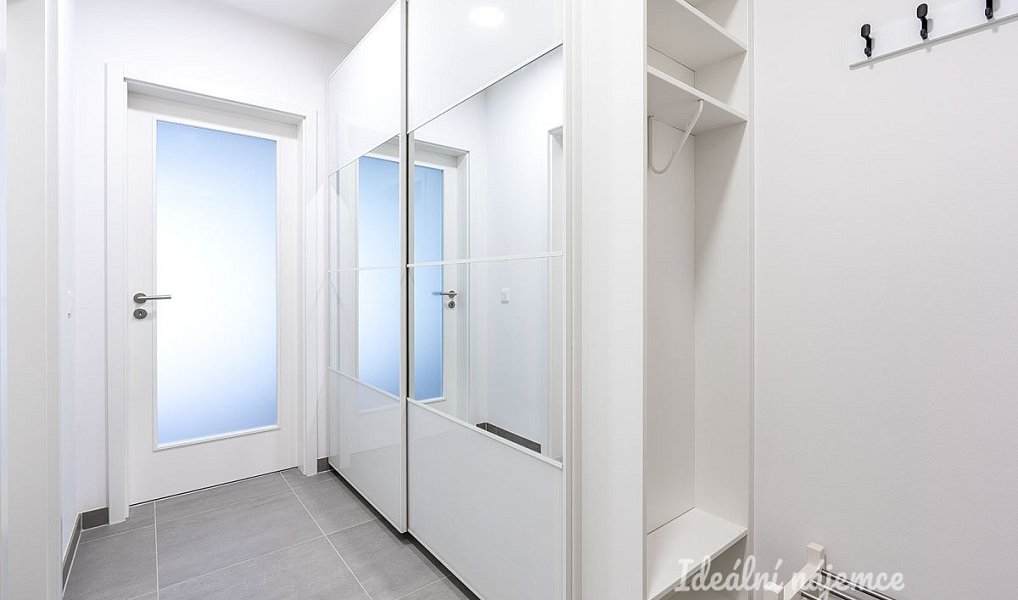 Pronájem bytu 2+kk 50 m², Praha – náhled fotky 3