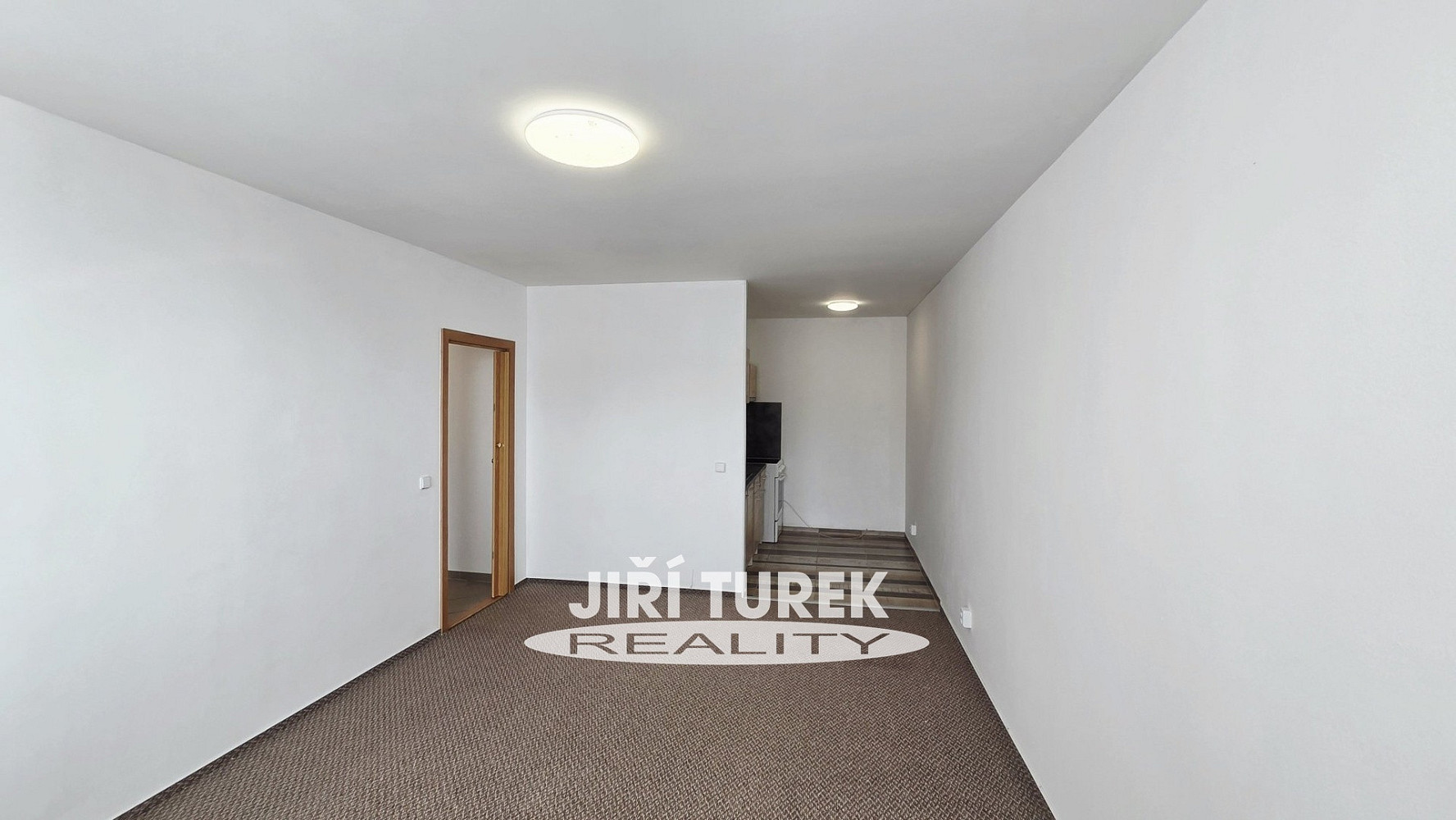 Pronájem bytu 2+kk 47 m² – fotografie 3