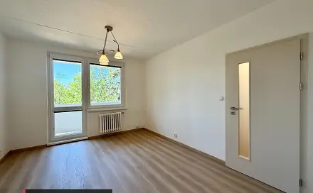 Pronájem bytu 1+1 32 m², Vídeňská třída, Znojmo