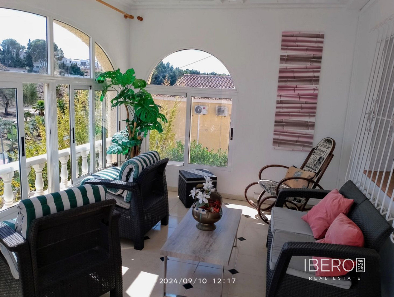 Prodej domu 216 m² s pozemkem 1 084 m² - Vista 3