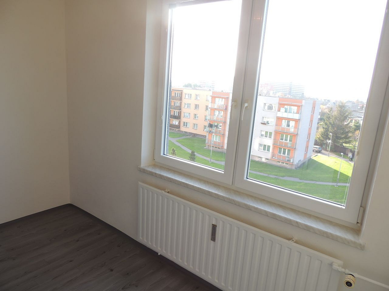 Pronájem bytu 2+1 60 m² – fotografie 3