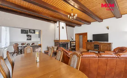 Prodej domu 300 m² s pozemkem 1 450 m², Město Albrechtice - Linhartovy, okres Bruntál