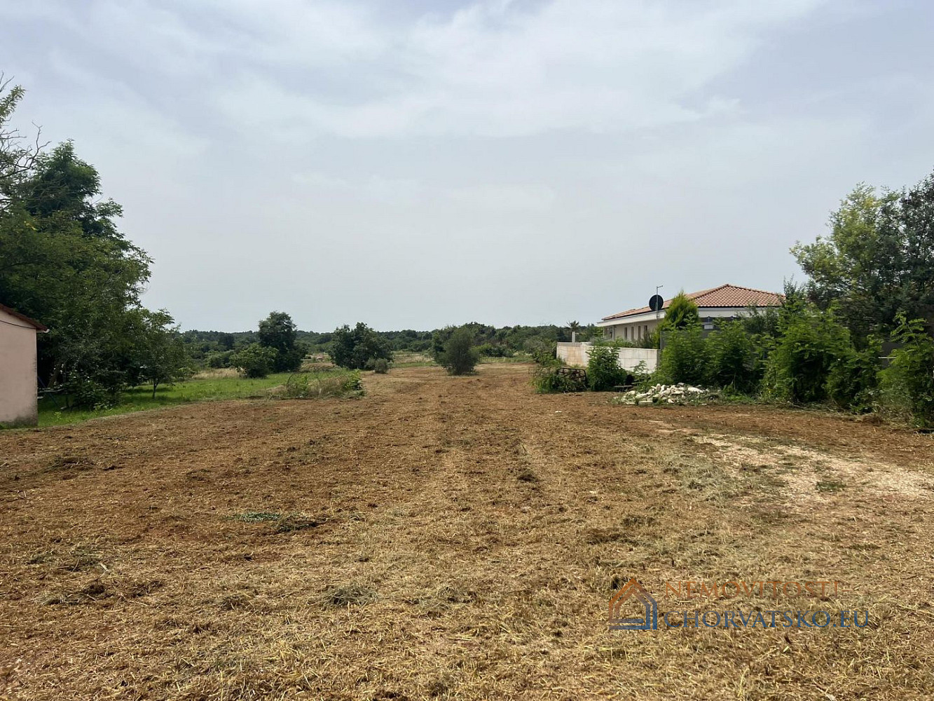 Prodej stavebního pozemku 876 m² - Widok 2