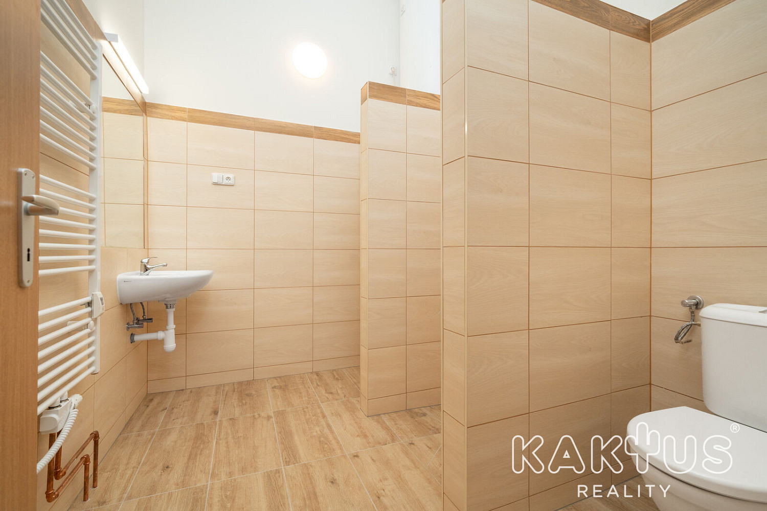 Pronájem bytu 1+kk 32 m² – fotografie 2
