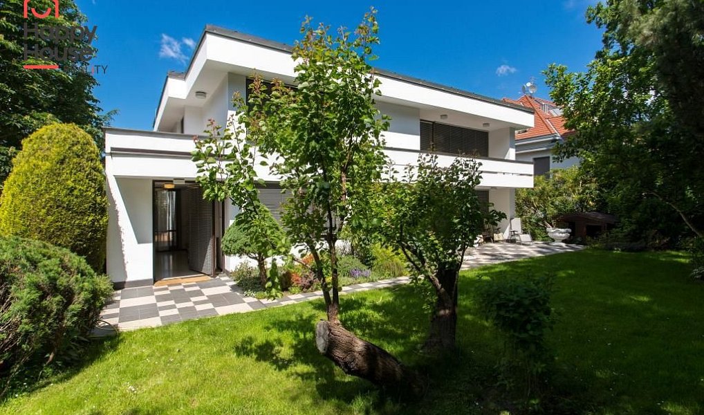 Pronájem domu 240 m² s pozemkem 820 m², Praha – náhled fotky 3