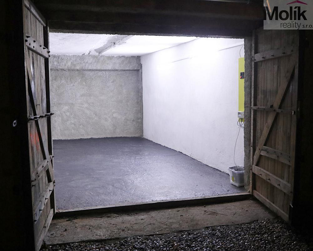Prodej garáže, Obrnice, 24 m² – pohled 2
