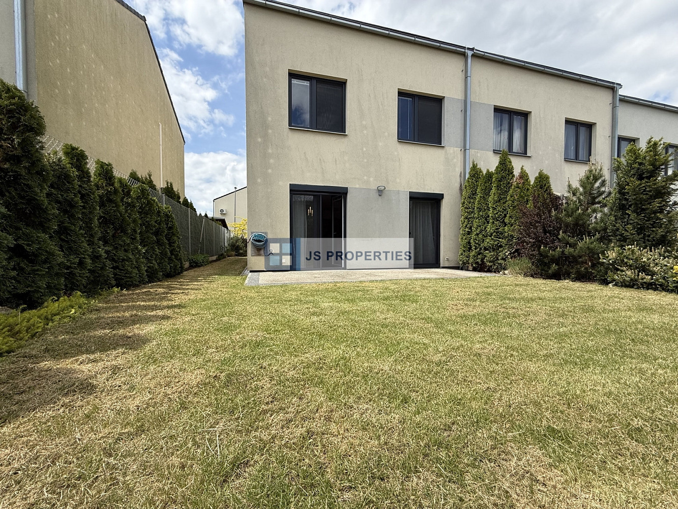 Pronájem domu 160 m² s pozemkem 240 m² – další