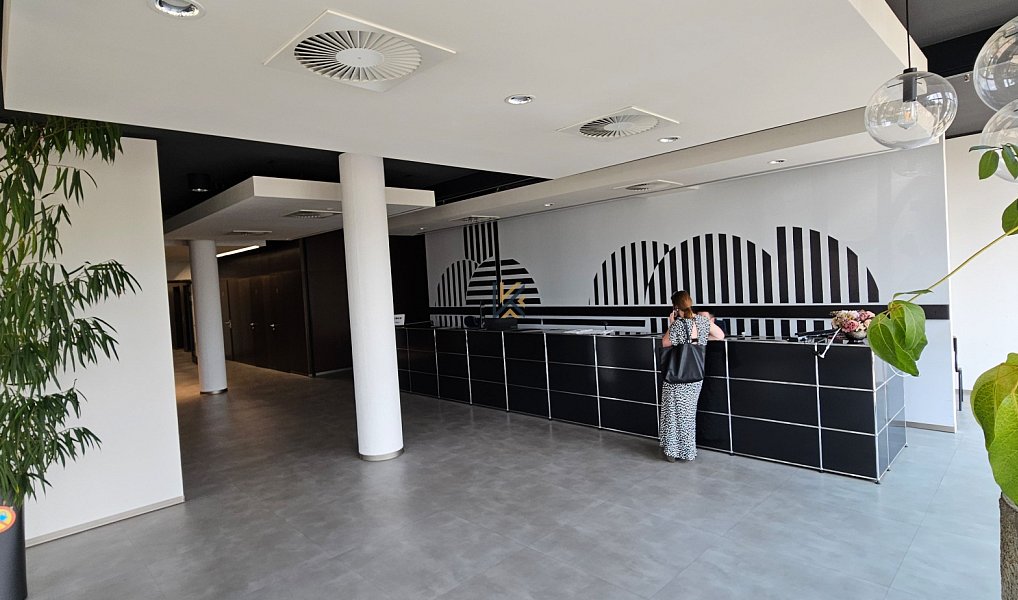 Pronájem kanceláře 322 m², Nupaky – náhled fotky 13