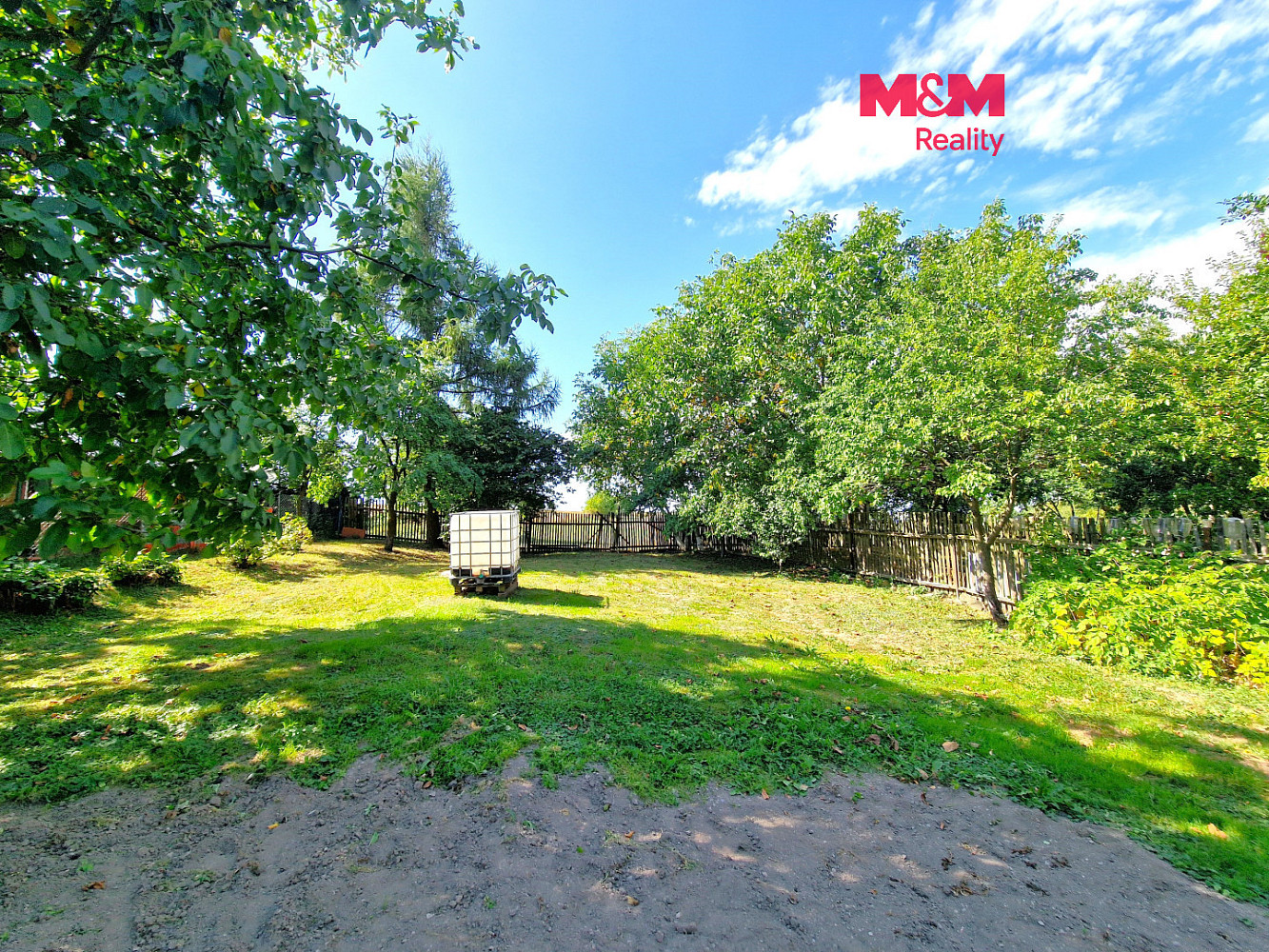 Prodej stavebního pozemku 1 022 m²