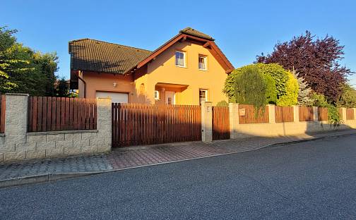 Prodej domu 167 m² s pozemkem 611 m², K Remízku, Zlatníky-Hodkovice, okres Praha-západ