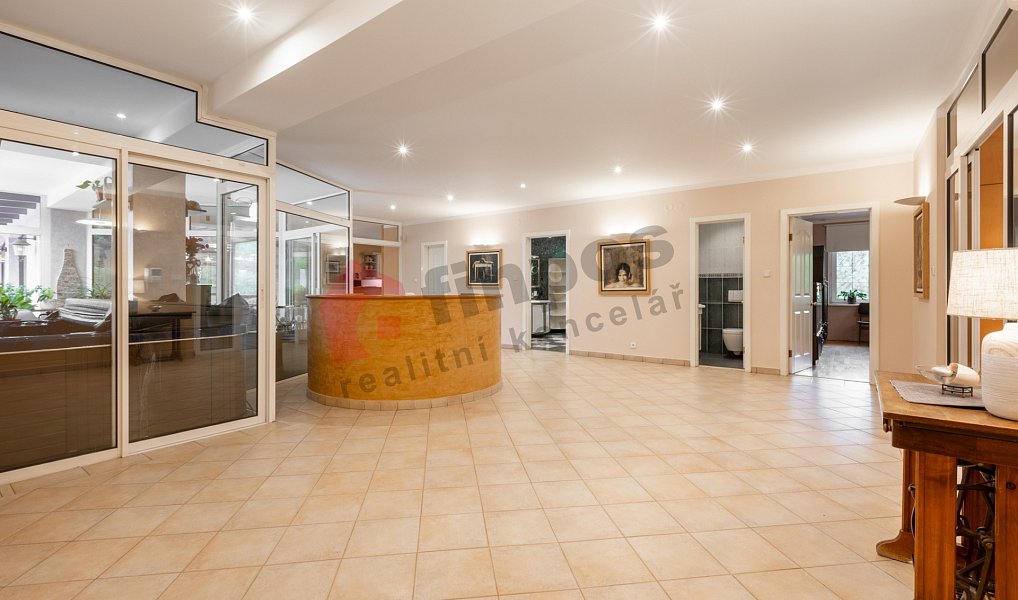 Prodej domu 386 m² s pozemkem 2 480 m², Hvězdonice – náhled fotky 8