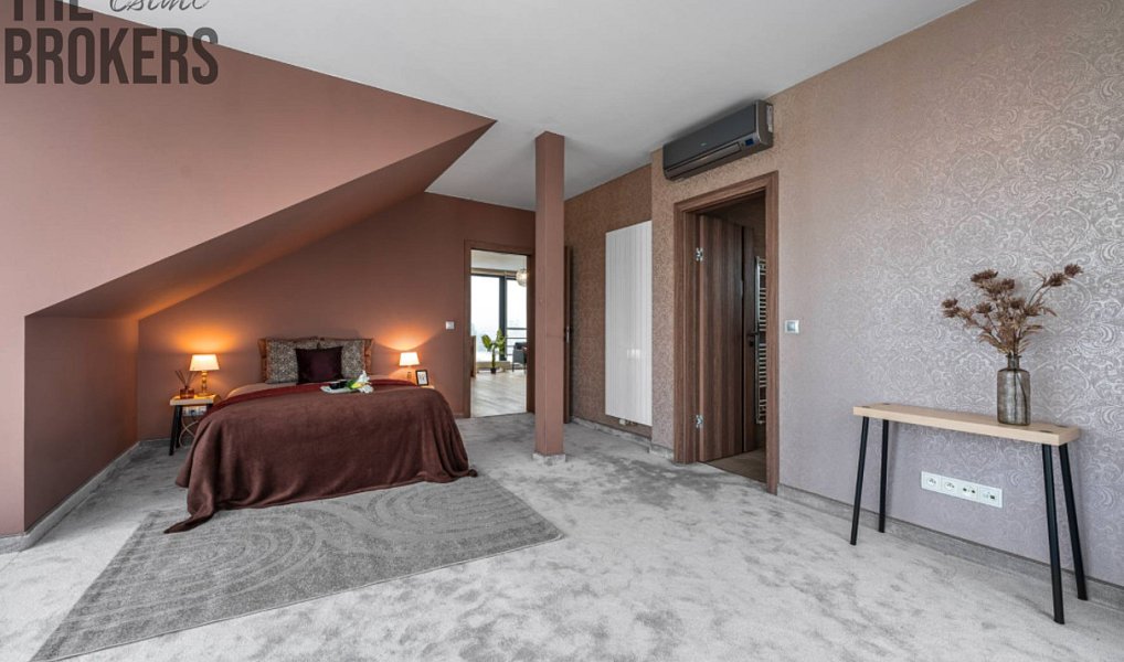 Pronájem domu 300 m² s pozemkem 858 m², Praha – náhled fotky 9