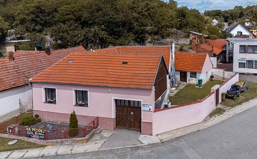 Prodej domu 100 m² s pozemkem 621 m², Dobřínsko, okres Znojmo