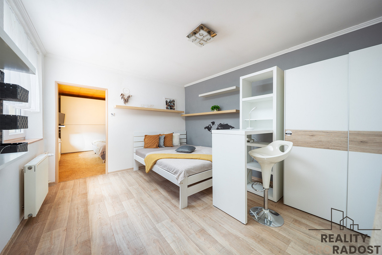 Prodej obchodních prostor 180 m² — photo 2