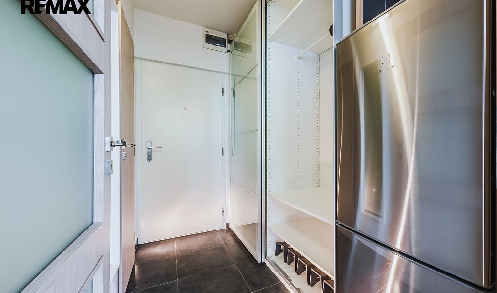 Pronájem bytu 1+kk 35 m², Praha – náhled fotky 8
