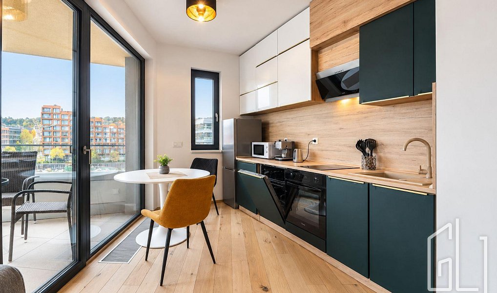 Pronájem bytu 2+kk, 60 m², Karlín - Praha 8, Praha