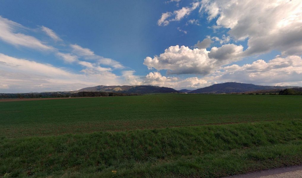 Prodej pole 3 984 m², Chvalčov – náhled fotky 2