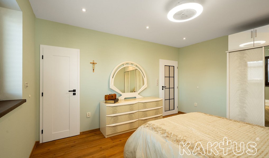 Prodej domu 217 m² s pozemkem 916 m², Tichá – náhled fotky 25