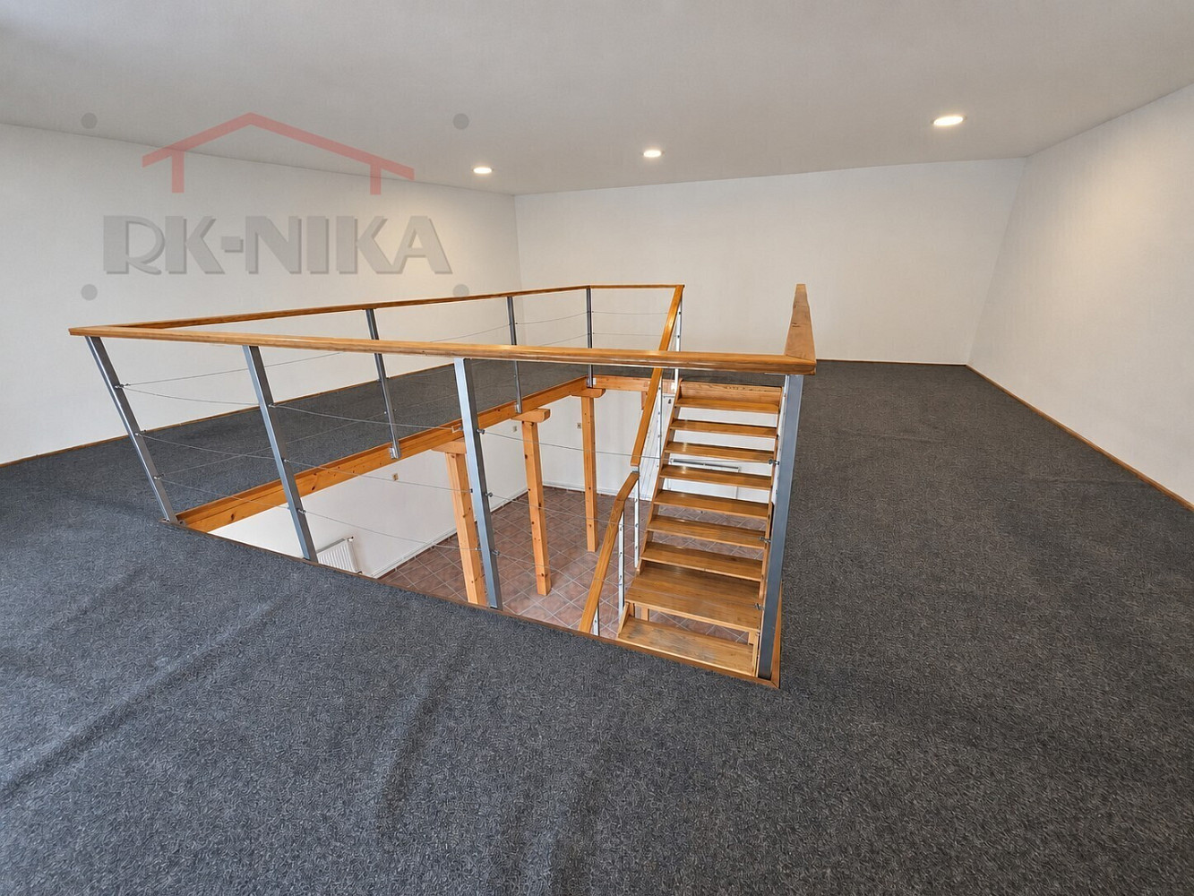 Pronájem obchodních prostor 100 m² – fotografie 2