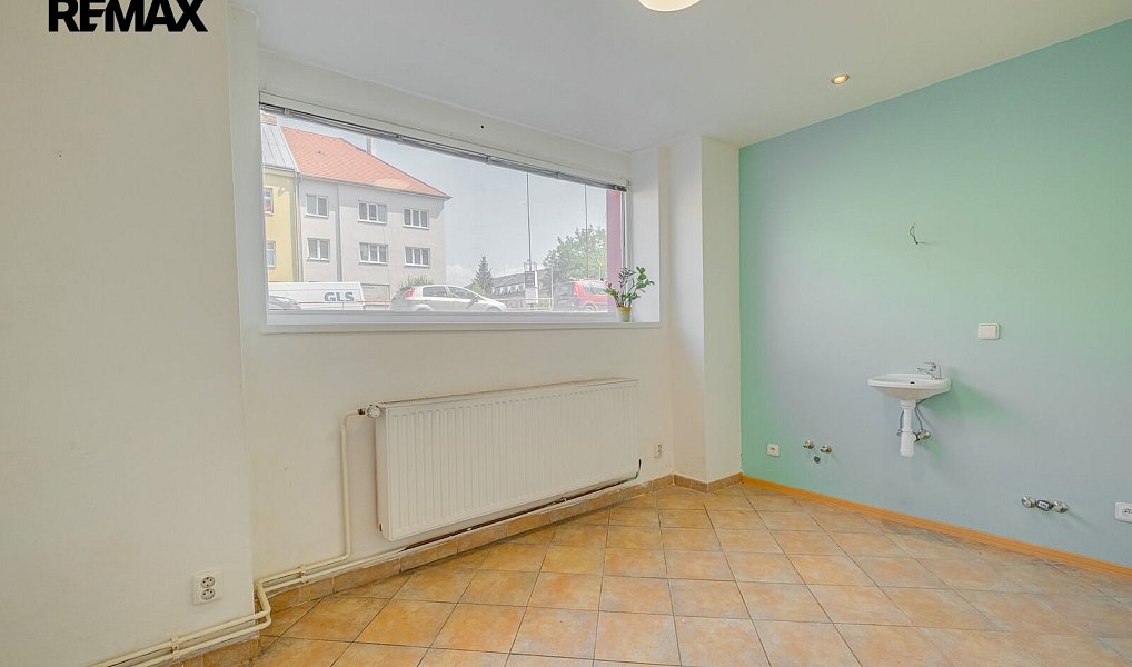 Pronájem obchodních prostor 151 m², Praha – náhled fotky 6